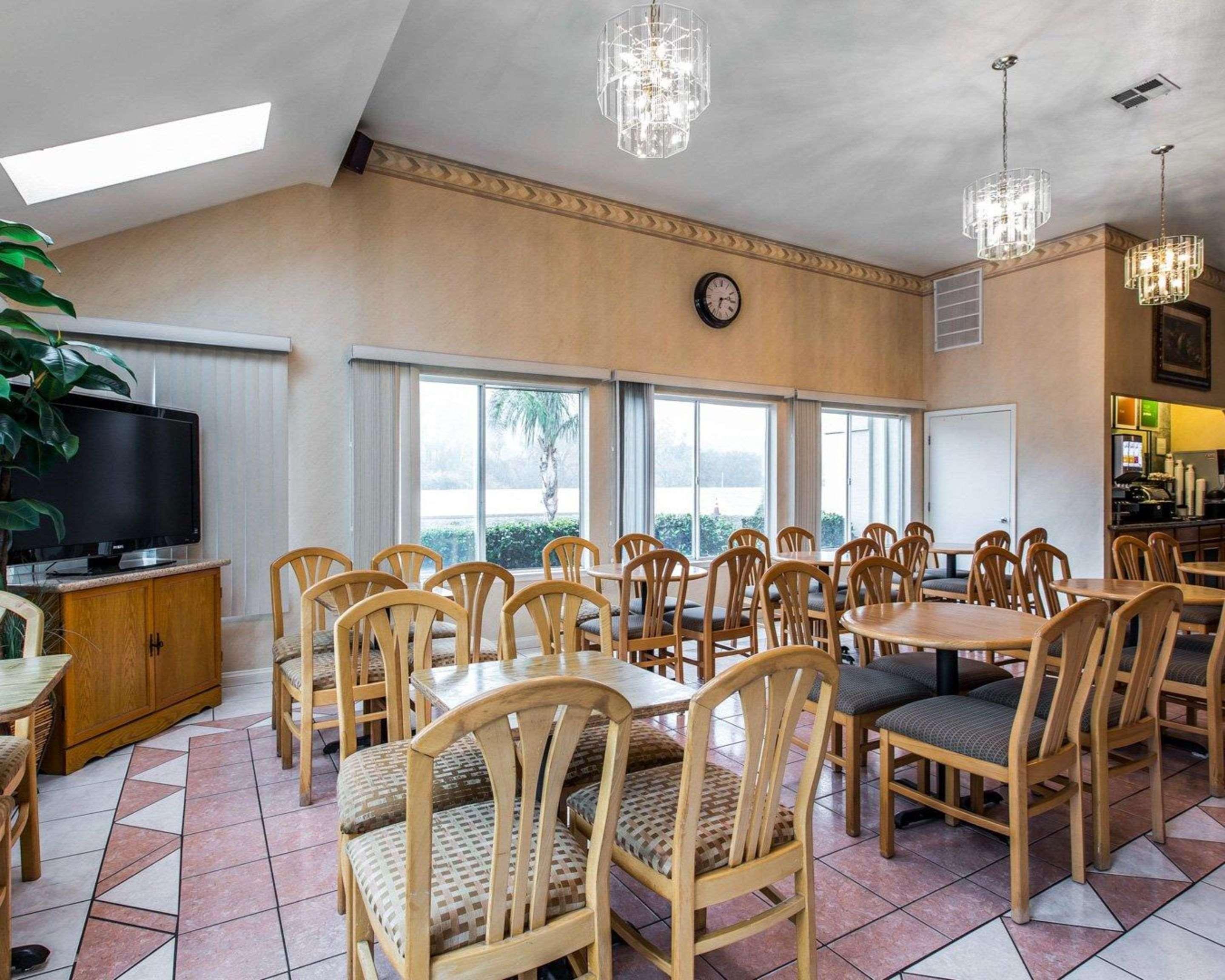 三河城红杉国王峡谷康福特茵套房及酒店 外观 照片